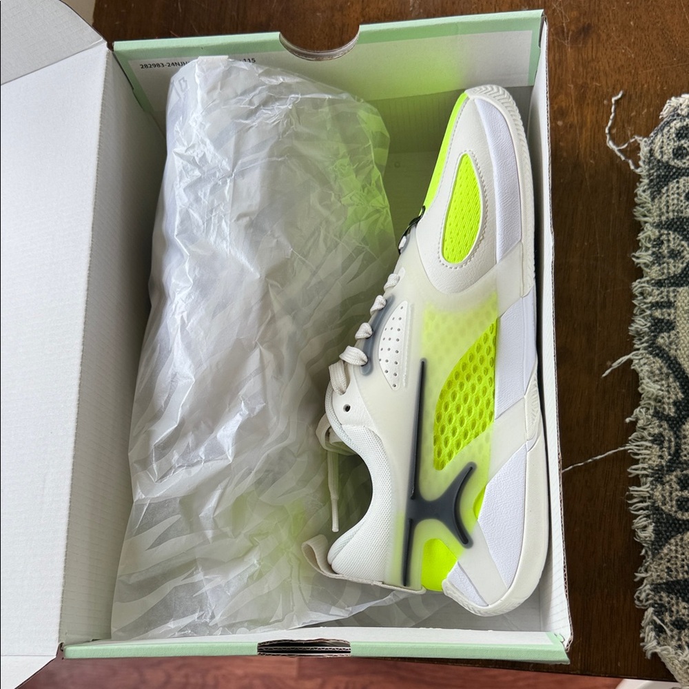 Men’s Jordan heir 6.5 shoe White and Neon Yellow Sneakers